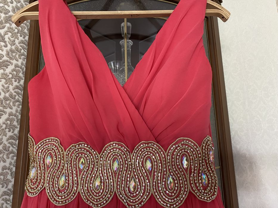 Вечернее платье