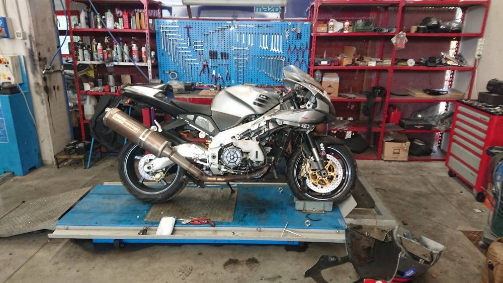 Мотоциклет Априлия РСВ(Aprilia RSV 1000)-2003-на части