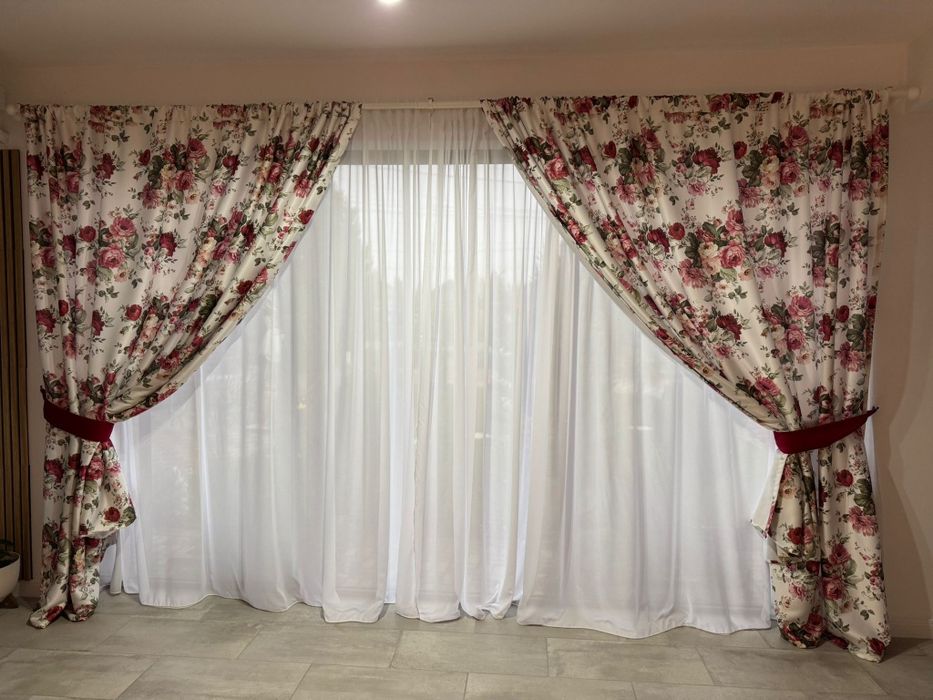 Perdele,draperii si o galerie