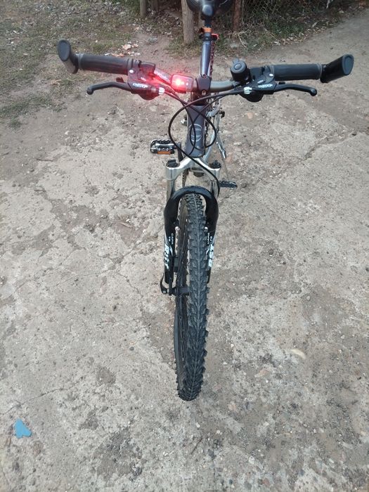O bijuterie de bicicletă de vânzare