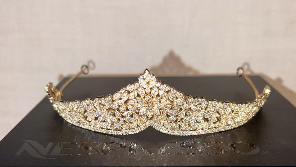Coronita/ Diadema printesa aurie cu pietre