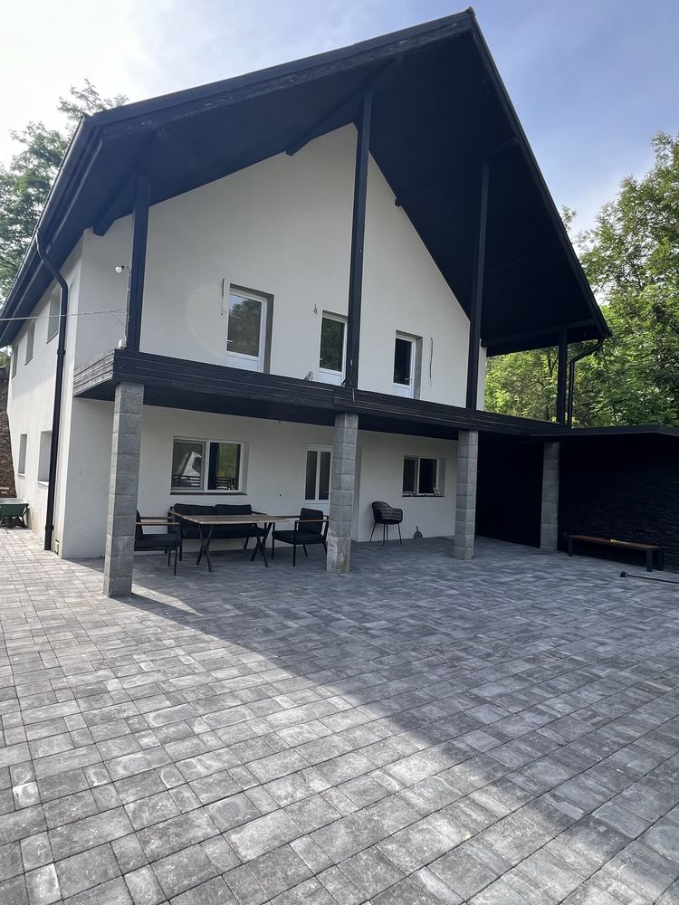 Cabana de închiriat cu piscina si ciubar