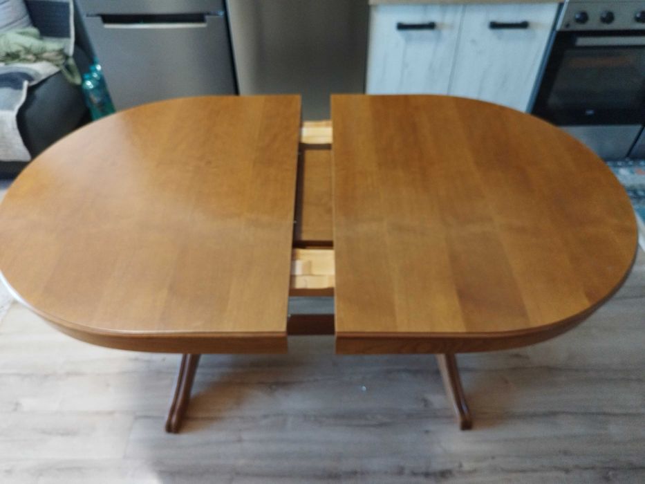 masa lemn masiv extensibila, stare perfecta , intretinuta 150x95x77i