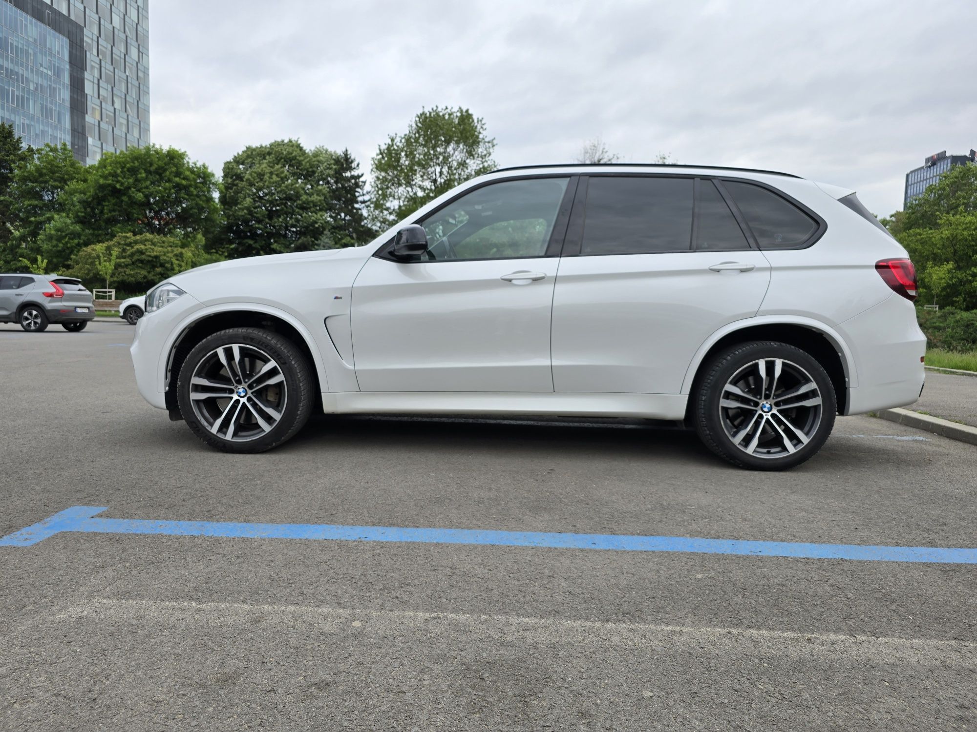 Bmw x5                .