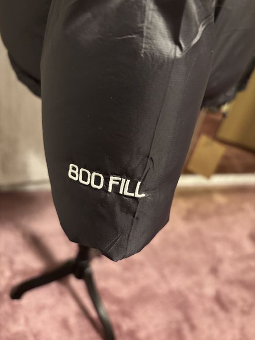 vand geaca stussy noua