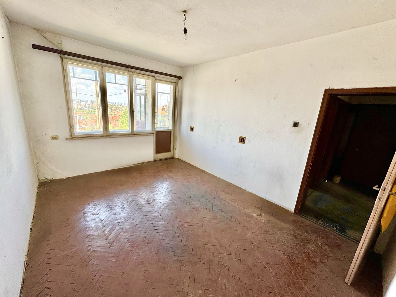 Продава се Тристаен апартамент в Русе, Мальовица - 102 кв.м за 736 €/кв.м - Снимка #1