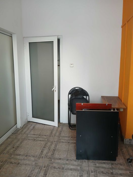 Inchiriez spatiu-birou