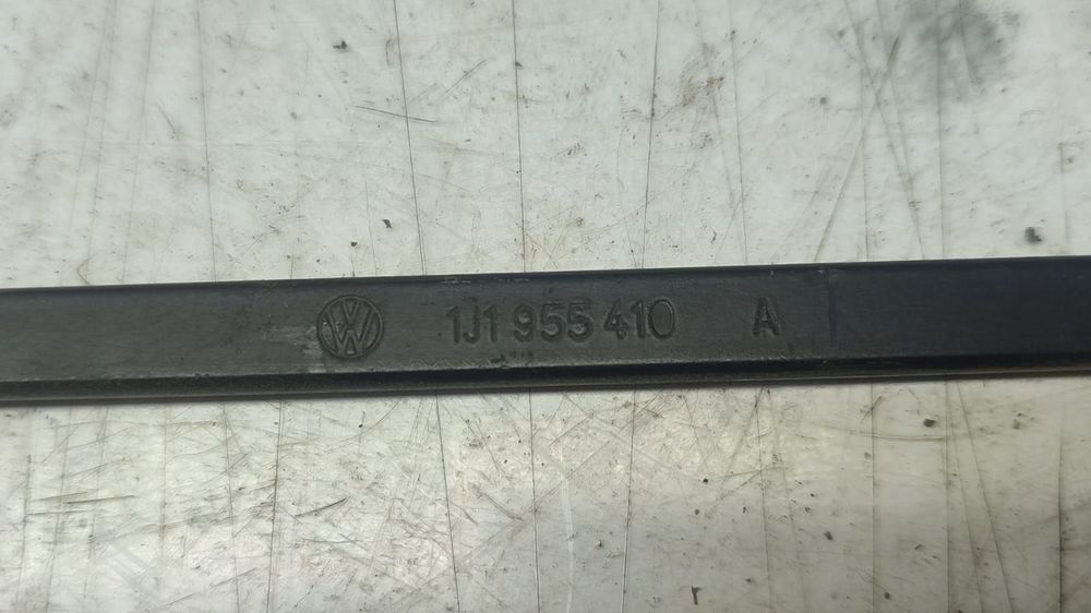 Brat stergator parbriz dreapta 1j1955410a Audi A3 8L [1996 - 2000]