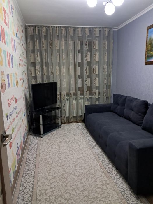 Диван в хорошем состоянии