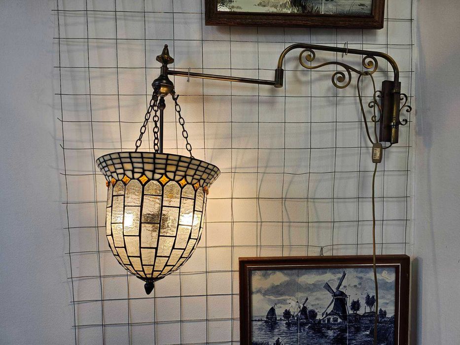 Шкаф в стил Чипъндейл