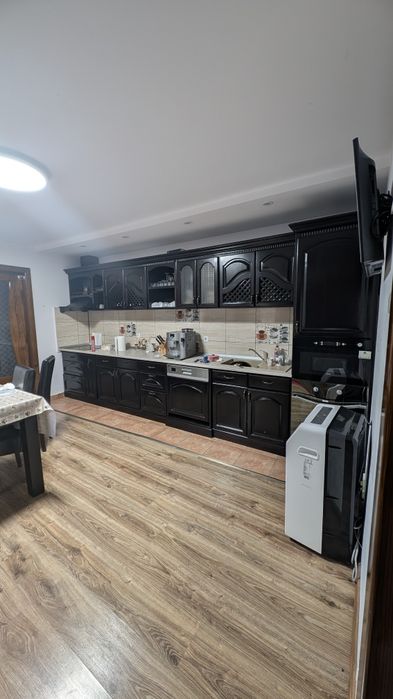 Vând Casă P+M ,teren ,garaj