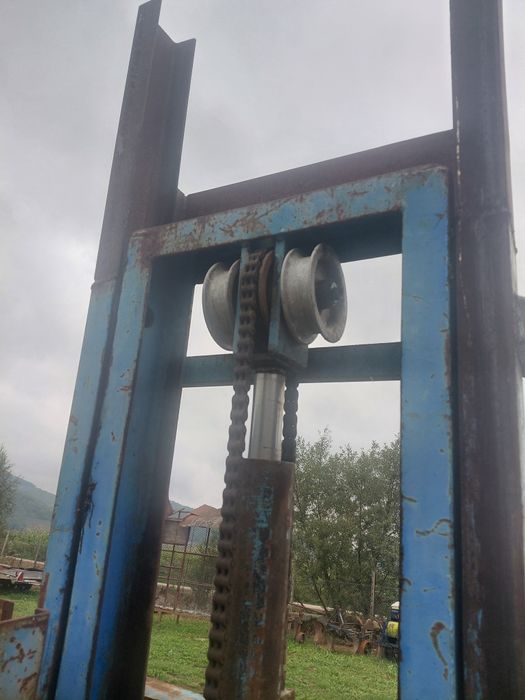 Vând braț încărcător perfect funcțional