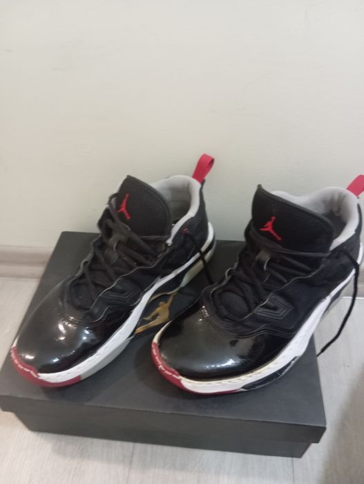 обувки Air Jordan stay loyal 3