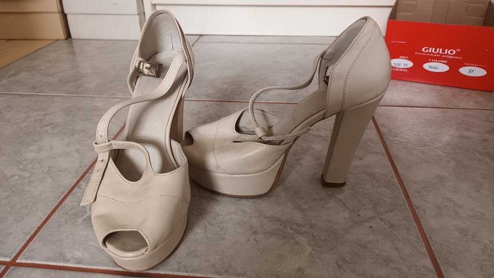 Vand sandale dama mar. 35, preturi modice