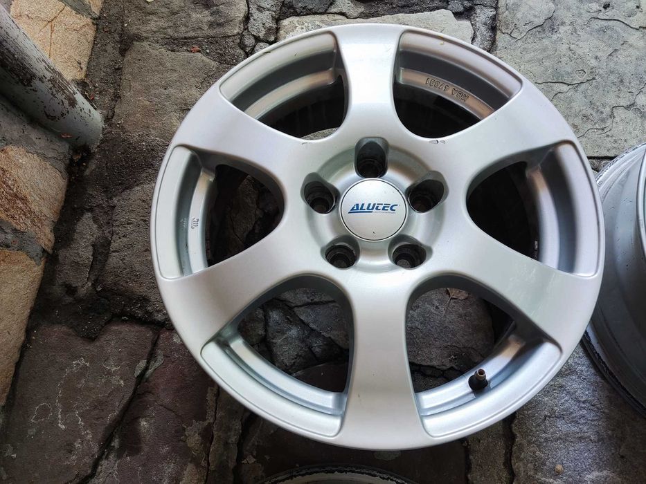 16 цола 5х114,3 лети джанти 5x114,3 Alutec Hyundai Kia Renault