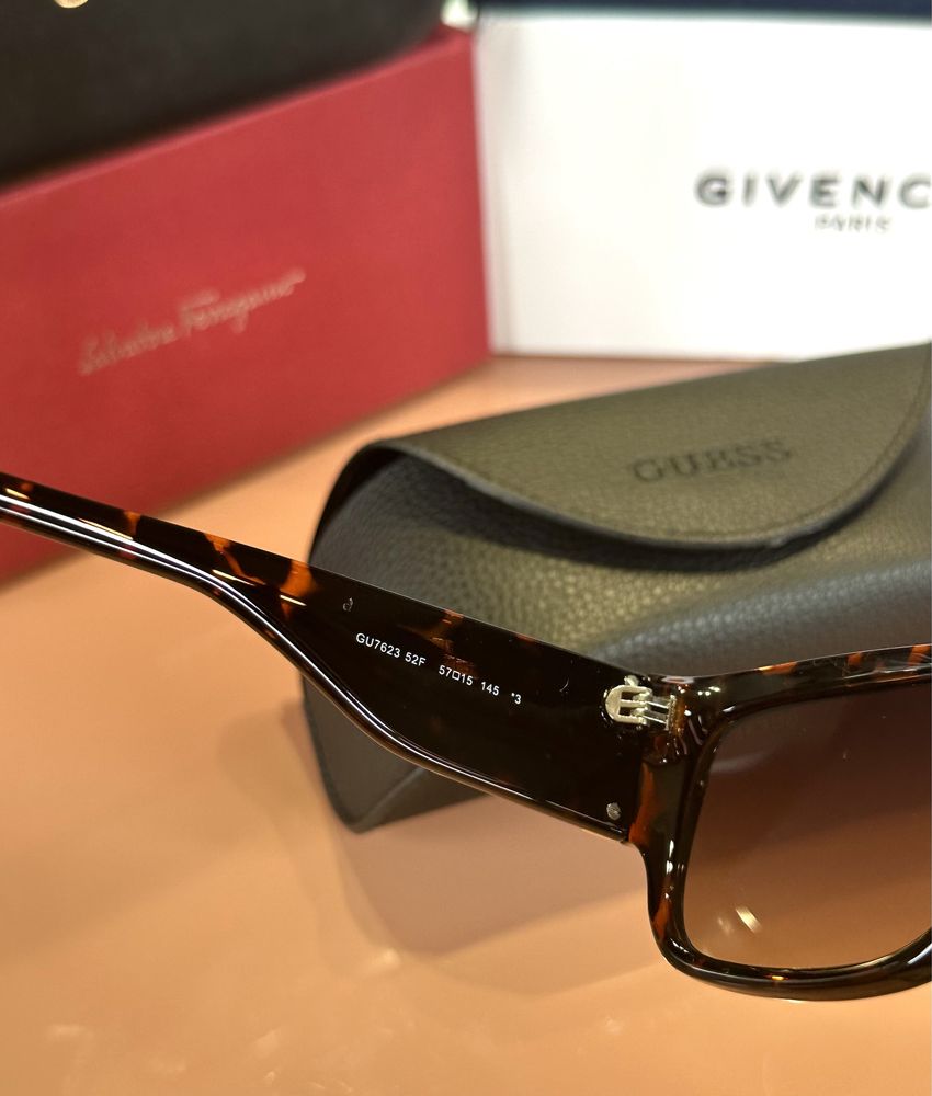 Дамски слънчеви очила Guess GU7623 намалени