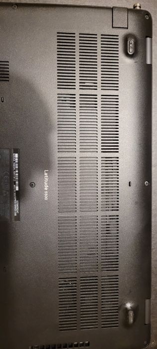 Лаптоп Dell Latitude 5500 FHD IPS i5-8265U/512GB/8GB