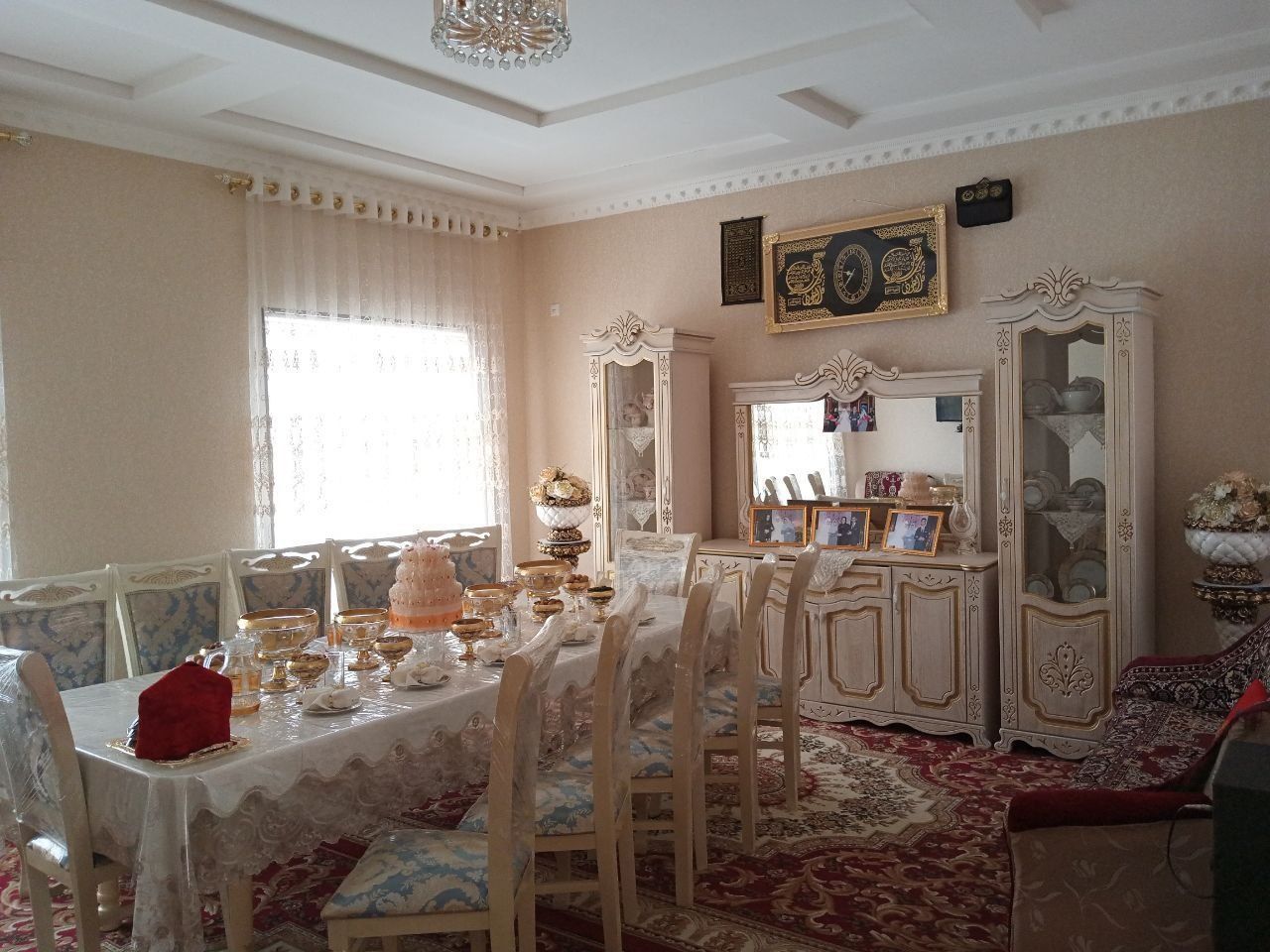 Ховли сотилади уч сотик