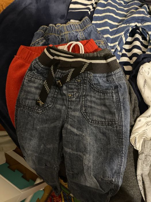 Lot hainute baietel 12-18 luni