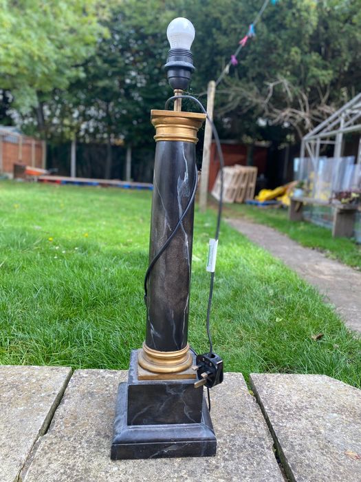 Lampa marmură/reșină