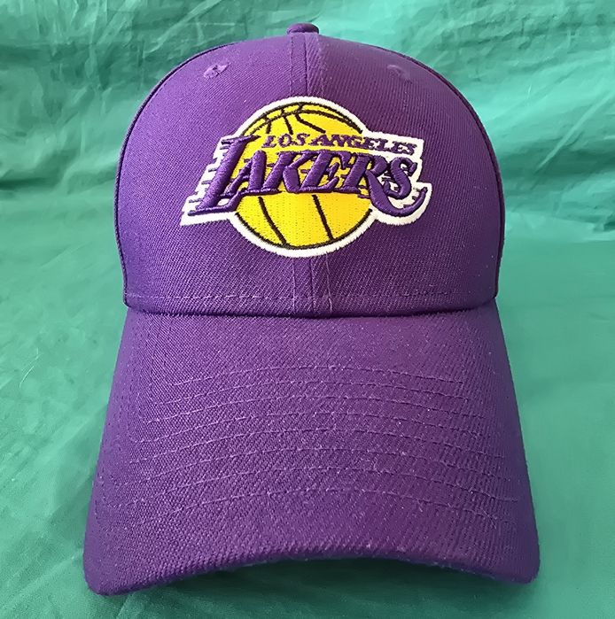 Șapcă New Era cu Los Angeles Lakers.