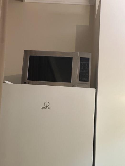 Продам микроволновку в хорошем состояний