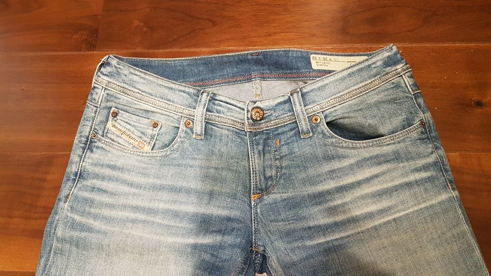 Vand jeans Diesel autentici