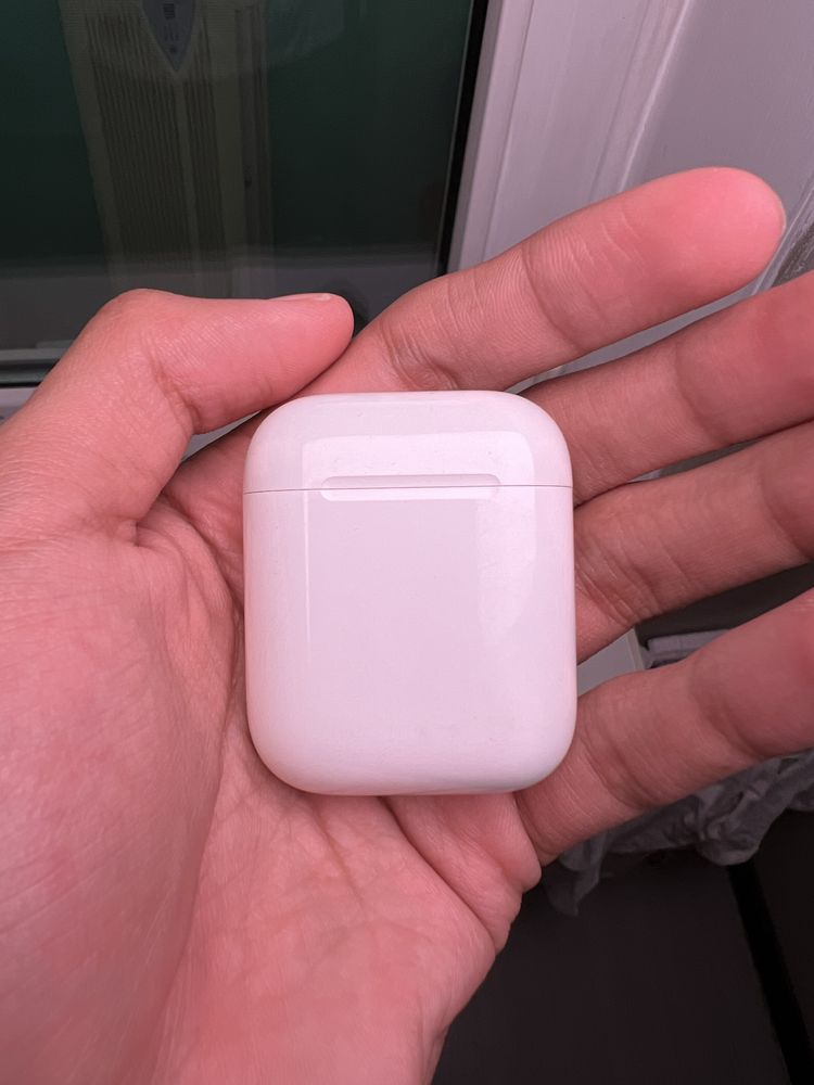 Airpods 2 серии кейс без наушников