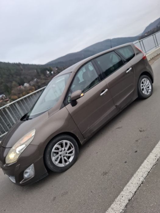 Vând renault grand scenic 1.9 in stare perfecta de funcționare