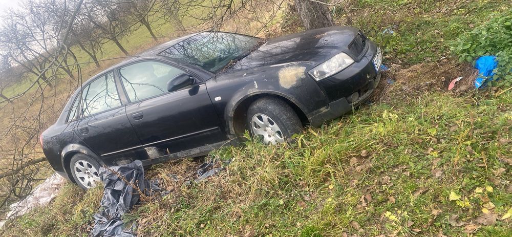 Se vinde sau pentru a fii dezmembrat