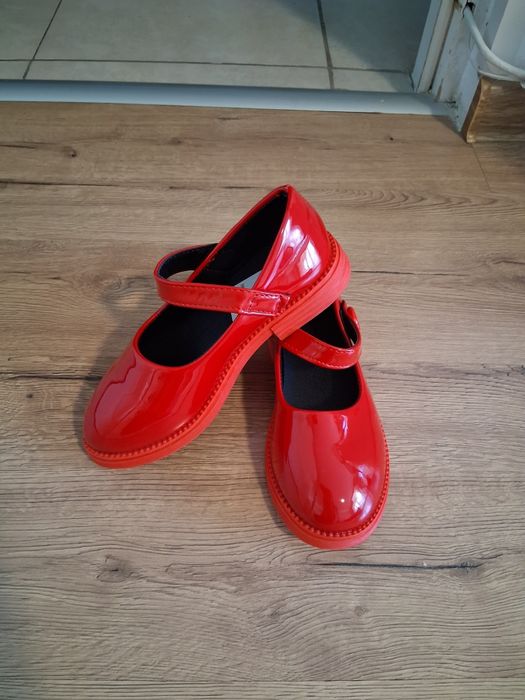Pantofi noi nr 31