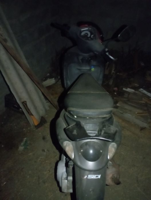 Vând Piaggio liberty pret 1500 ușor negociabil