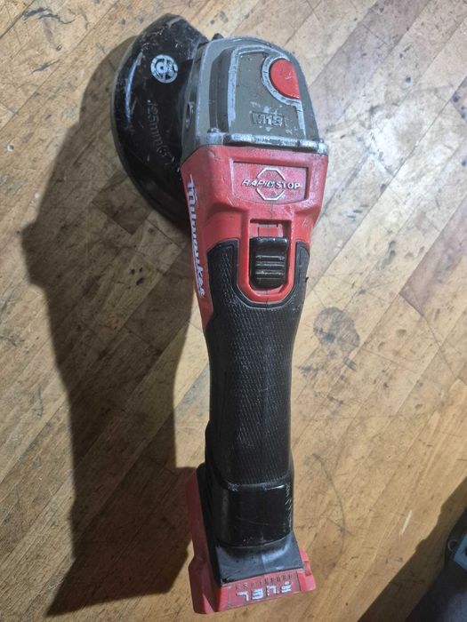 Flex polizor unghiular MILWAUKEE M 18
