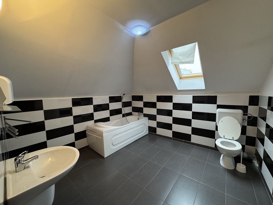 Se inchiriaza casa independenta str Cluj