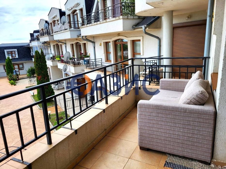 Продава се Тристаен апартамент в с. Кошарица, Област Бургас - 76 кв.м за 960 €/кв.м - Снимка #1