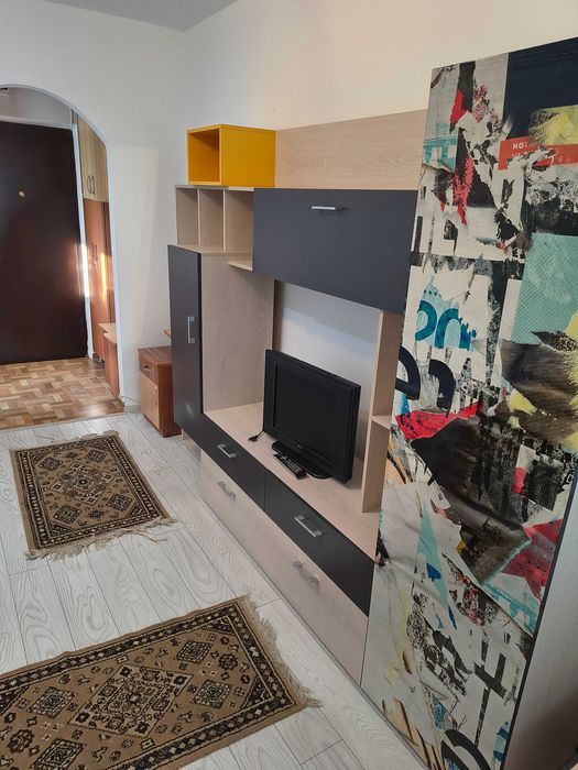 Inchiriez garsoniera