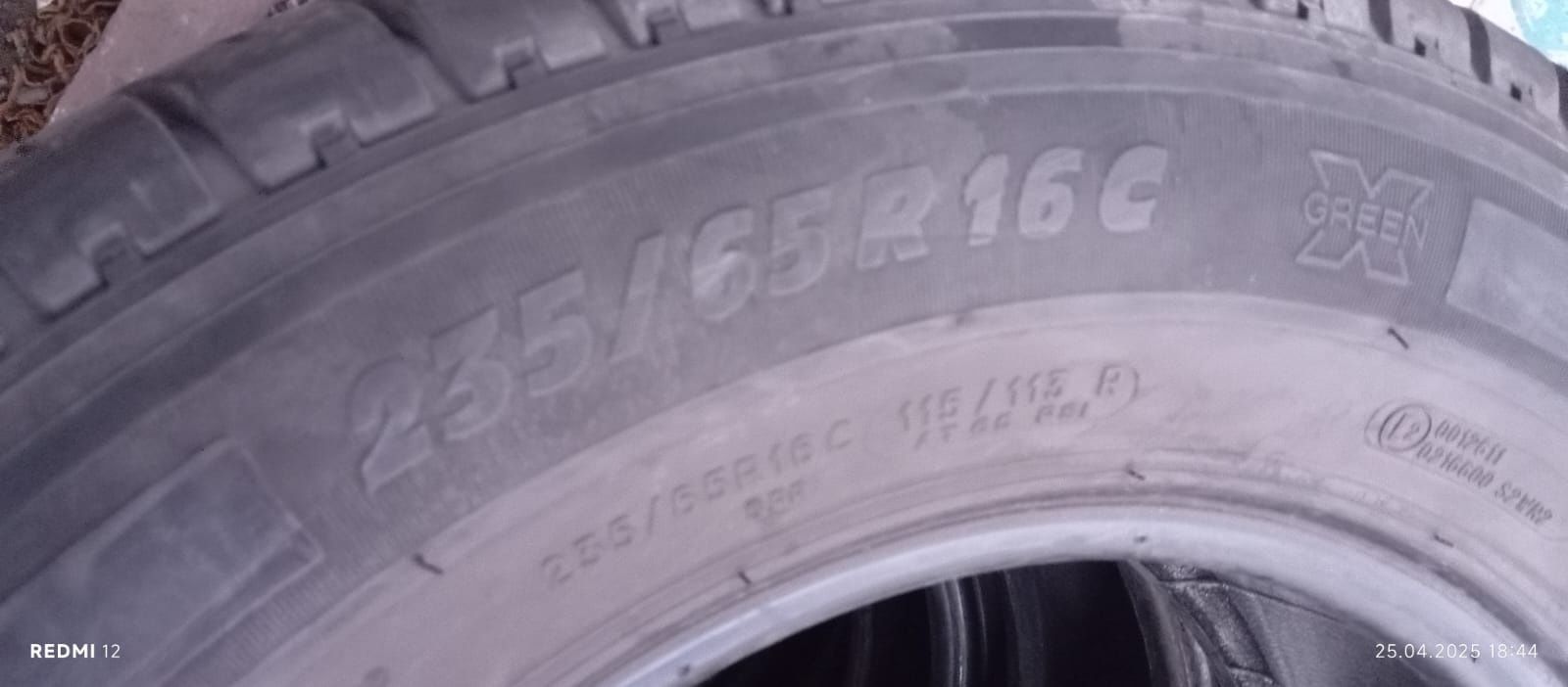 Продам шины на спринтер