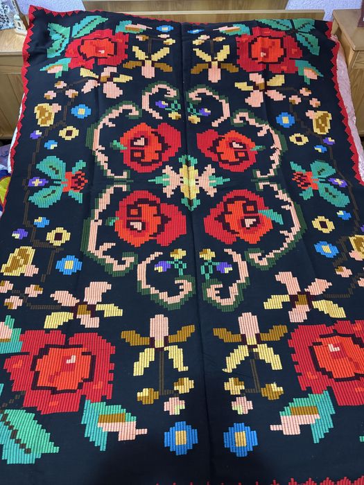 Cuverturi tesute manual din Lana.