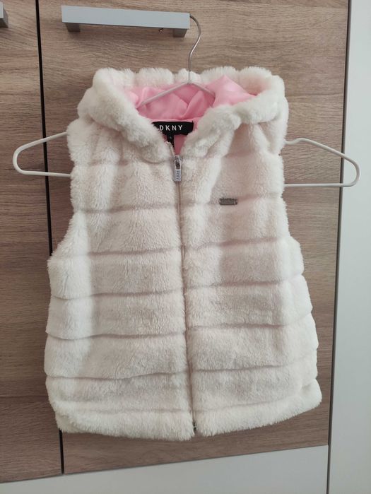 Детски елек DKNY - бял с розова подплата, размер 110-116 см