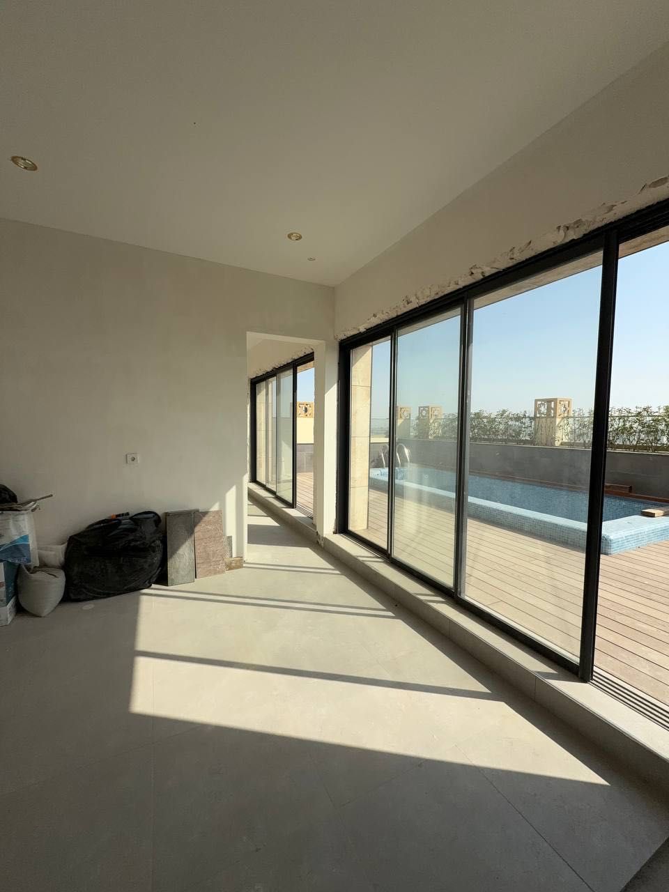 Mirabad Avenue Продается 5 комнатная коробка Пентхаус Госпитальный