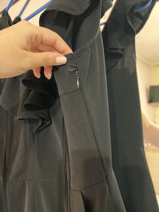 Salopeta scurta cu decolteu