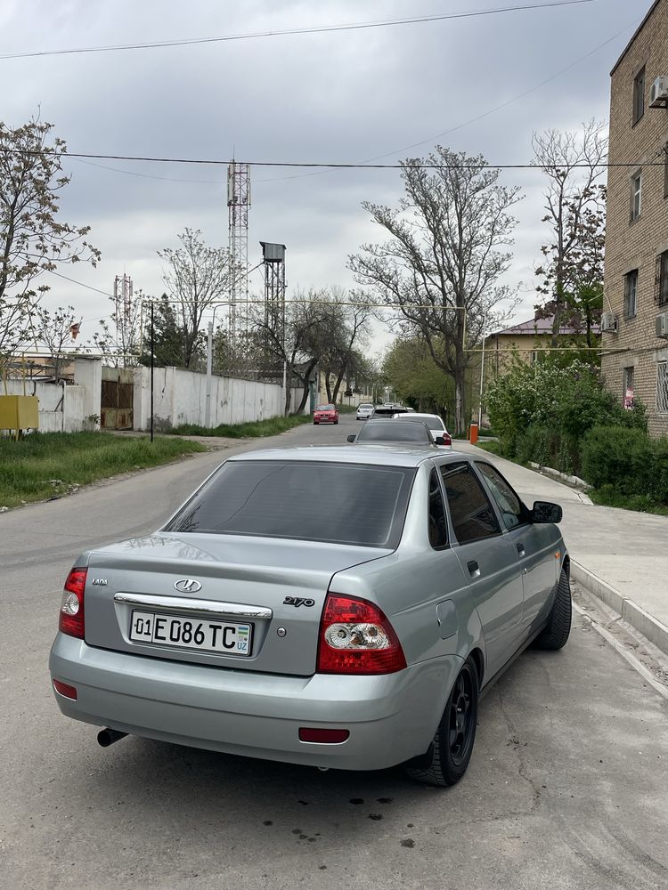 Lada priora 2008