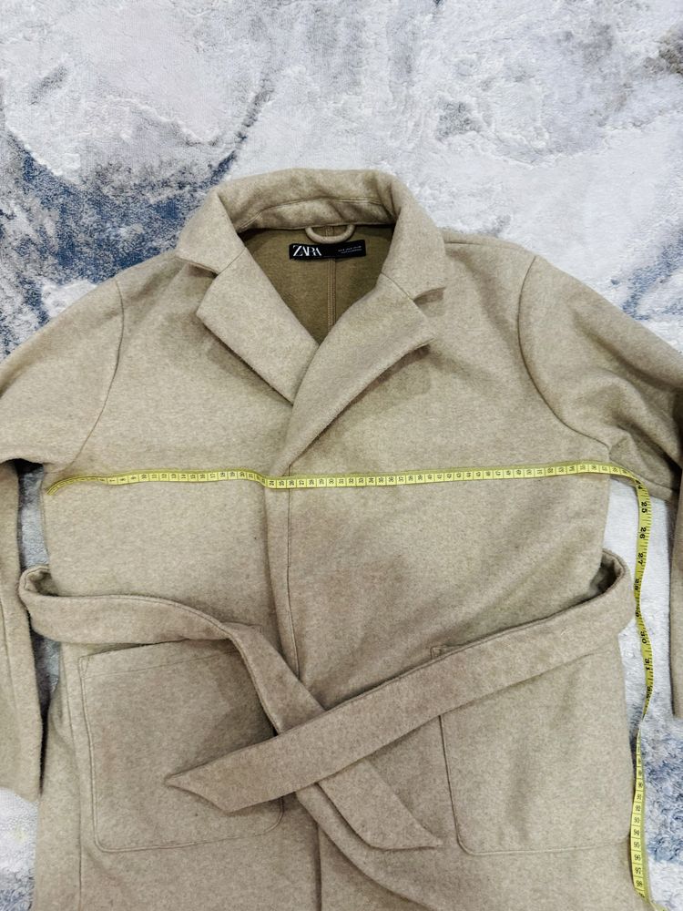 Полупальто Zara размер S тонкое на весну