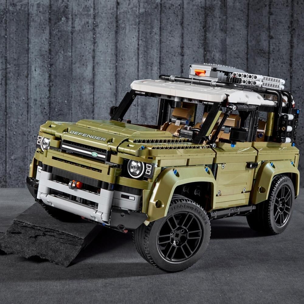 Конструктор Land Rover Defender 42110