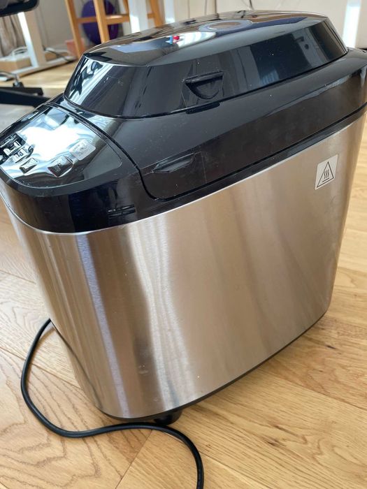 Продавам пекарна за хляб Panasonic SD-ZB2512