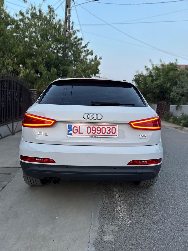 Vând Audi Q3 Panoramic