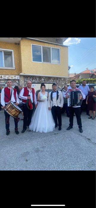 Оркестър за извеждане на Булка ,кум,младоженец ,частни партита