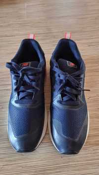 Adidasi New Balance barbati marimea 44