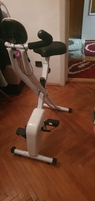 Bicicleta magnetică