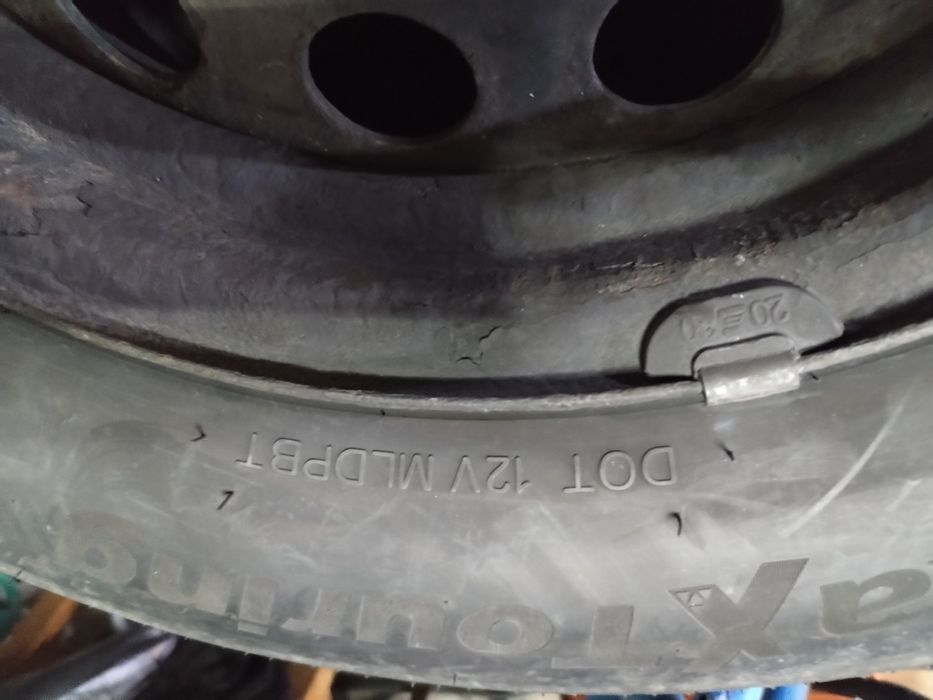 Vand 4 jante otel cu anvelope de vara